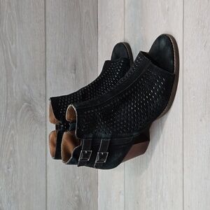 Vionic Women Chryssa Ankle Leather Heels Open Toe shoes sz 8